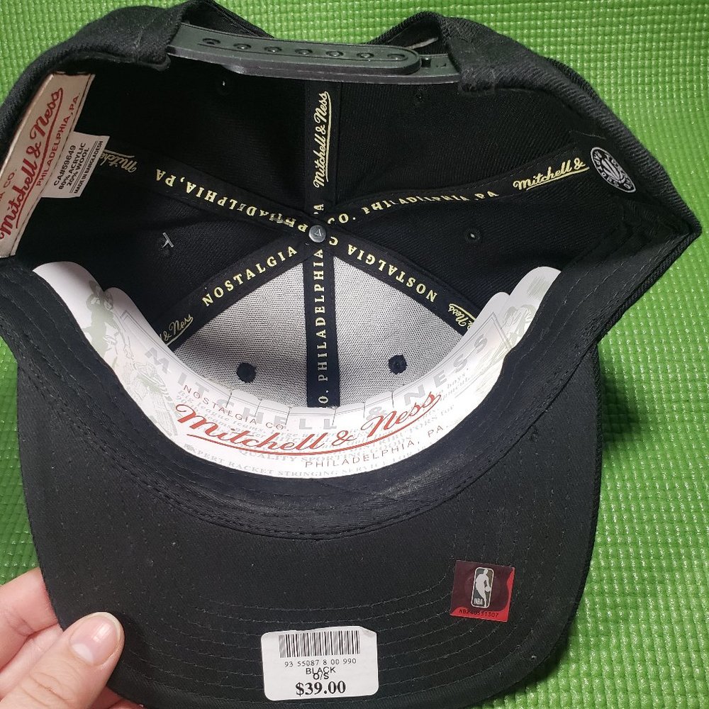 Toronto Raptors Mitchell & Ness Snap Back - Picture 6 of 6